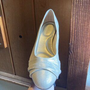 Gold Sandy Wedge Heels, Kelly & Katie, Women's Size 7.5